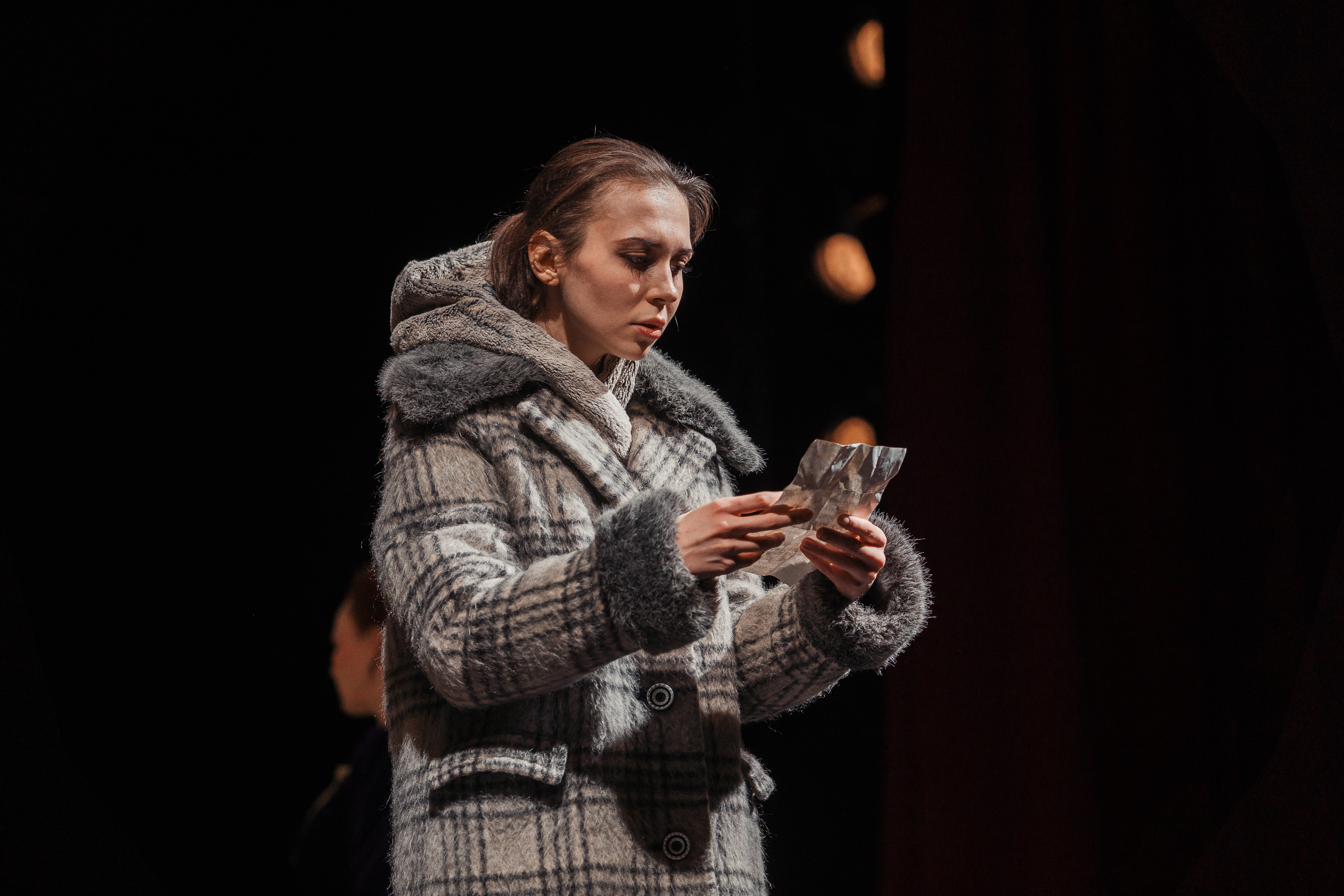 Вечно живые: Легендарный спектакль вернулся на сцену Тверского театра драмы