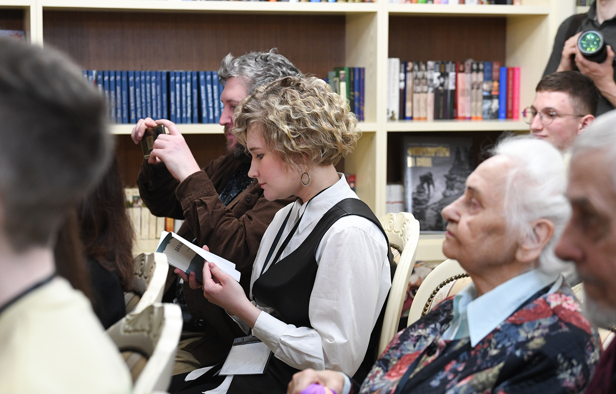 В Твери отмечают Всемирный день поэзии