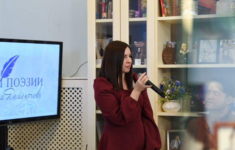 В Твери отмечают Всемирный день поэзии