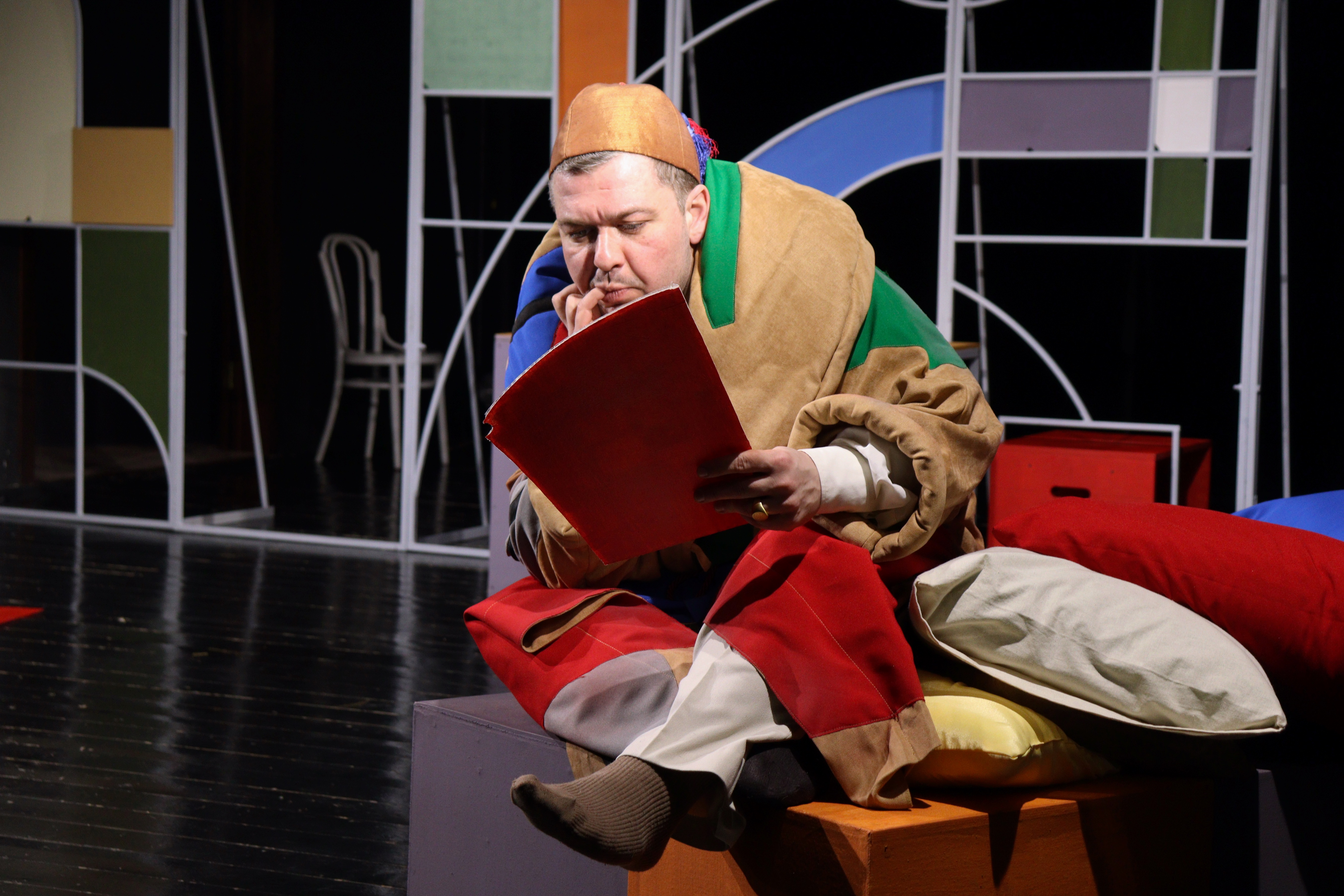 Другой Обломов: В Тверском театре драмы поставили пьесу Угарова