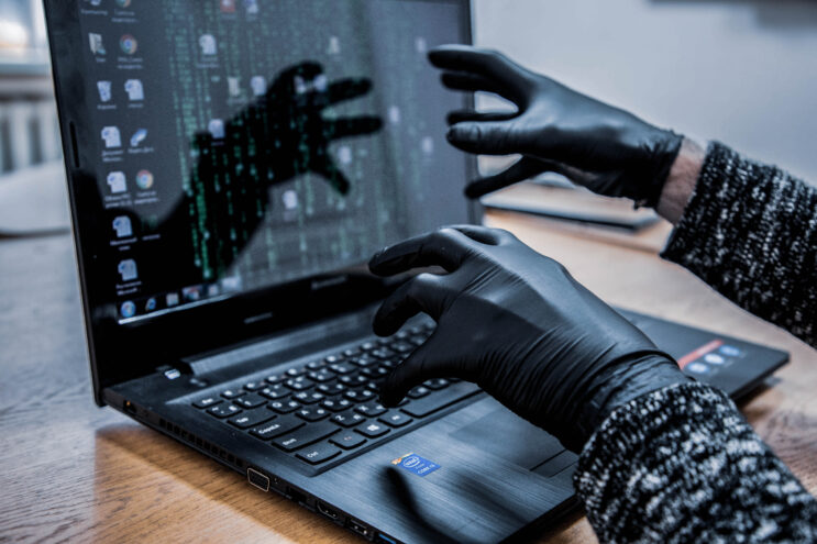 Мошенническая активность выросла на 20% Пенсионерка из Тверской области вложила сбережения в несуществующие акции