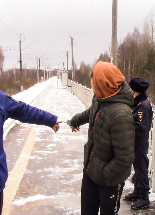 В Конаково мужчина отправится под суд за грабеж и изнасилование семилетней давности В Конаково мужчина отправится под суд за грабеж и изнасилование семилетней давности