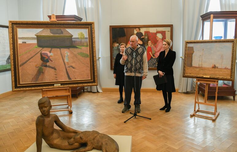В Тверь переданы картины народного художника СССР Валентина Сидорова В Тверь переданы картины народного художника СССР Валентина Сидорова