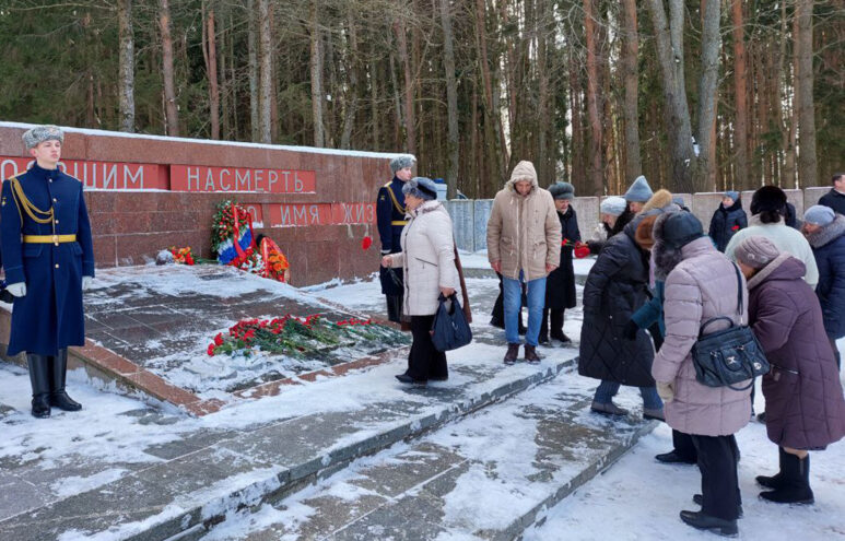 В Зубцовском округе проходят памятные мероприятия в честь 80-летия освобождения территории от немецко-фашистских захватчиков В Зубцовском округе проходят памятные мероприятия в честь 80-летия освобождения территории от немецко-фашистских захватчиков