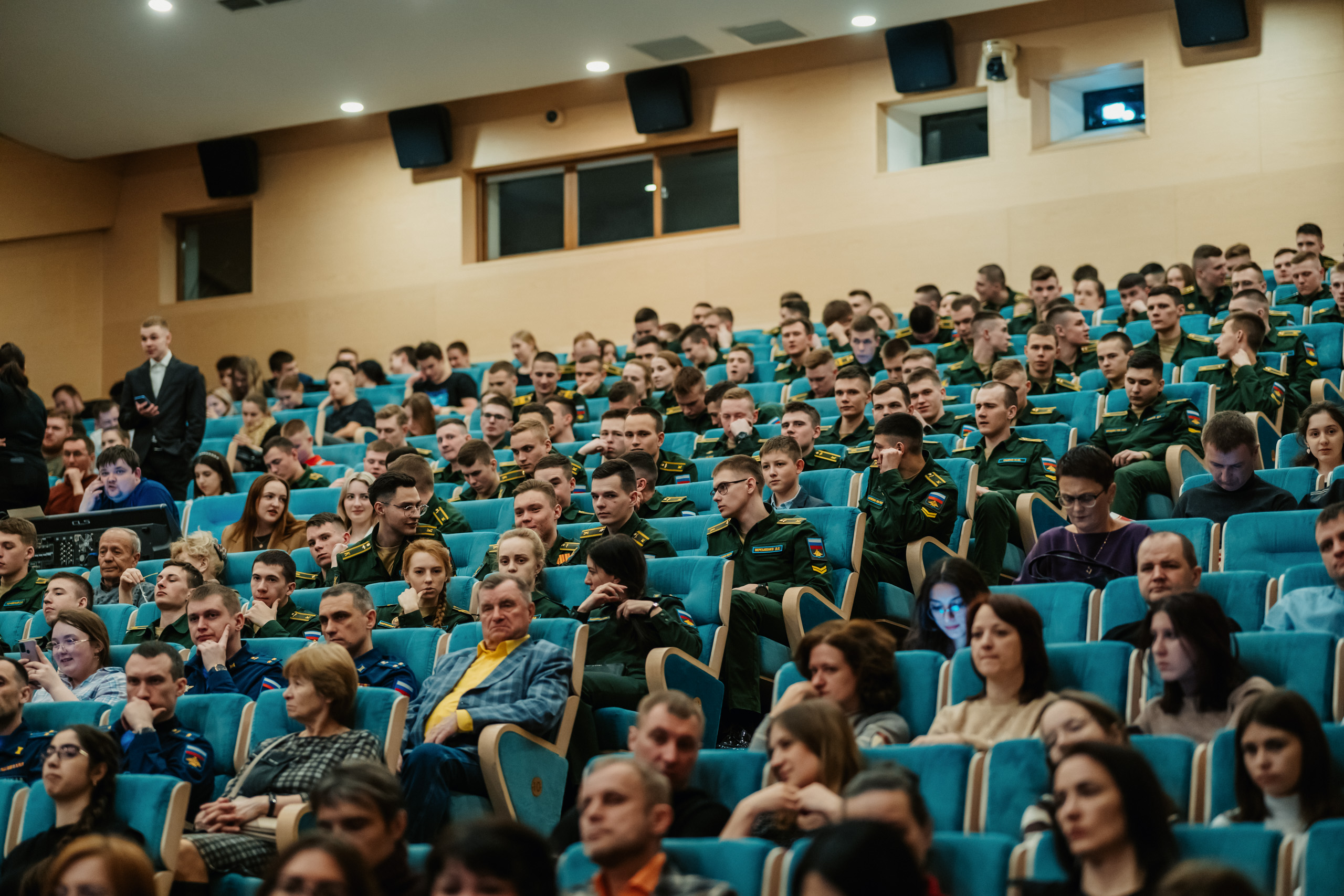 В Твери проходит региональный этап Общероссийского передвижного фестиваля «Кино на службе Отечеству» В Твери проходит региональный этап Общероссийского передвижного фестиваля «Кино на службе Отечеству»