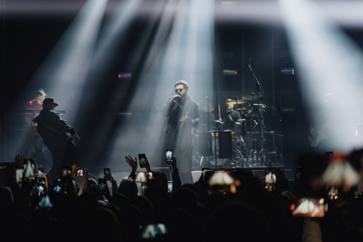 В Твери выступил популярный певец Jony