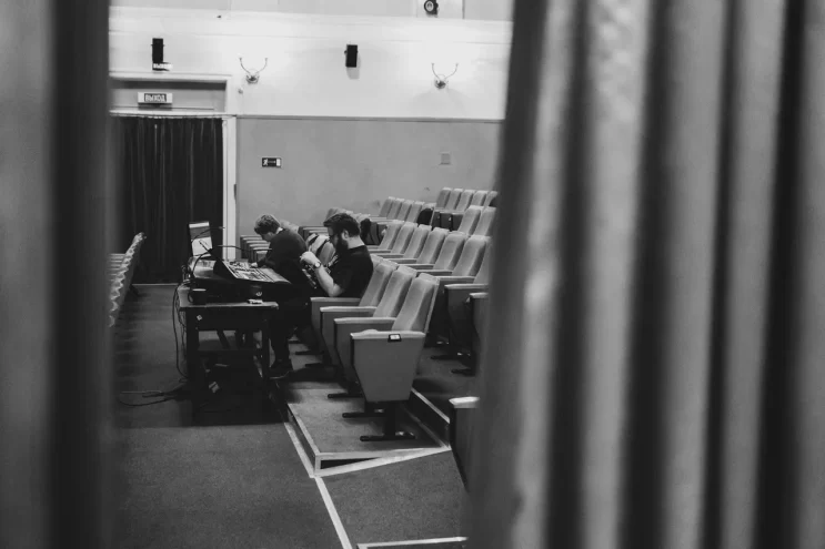 В Тверском ТЮЗе полностью заменена галерея портретов артистов