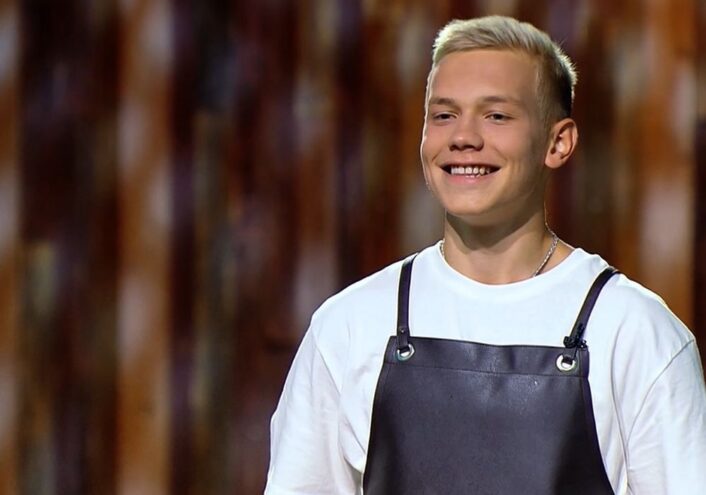 Юный житель Тверской области вышел в финал шоу «Молодые ножи» Юный житель Тверской области вышел в финал шоу «Молодые ножи»