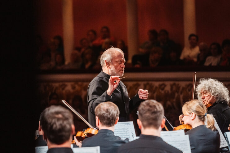 Владимир Путин наградил дирижера Валерия Гергиева орденом "За заслуги перед Отечеством"