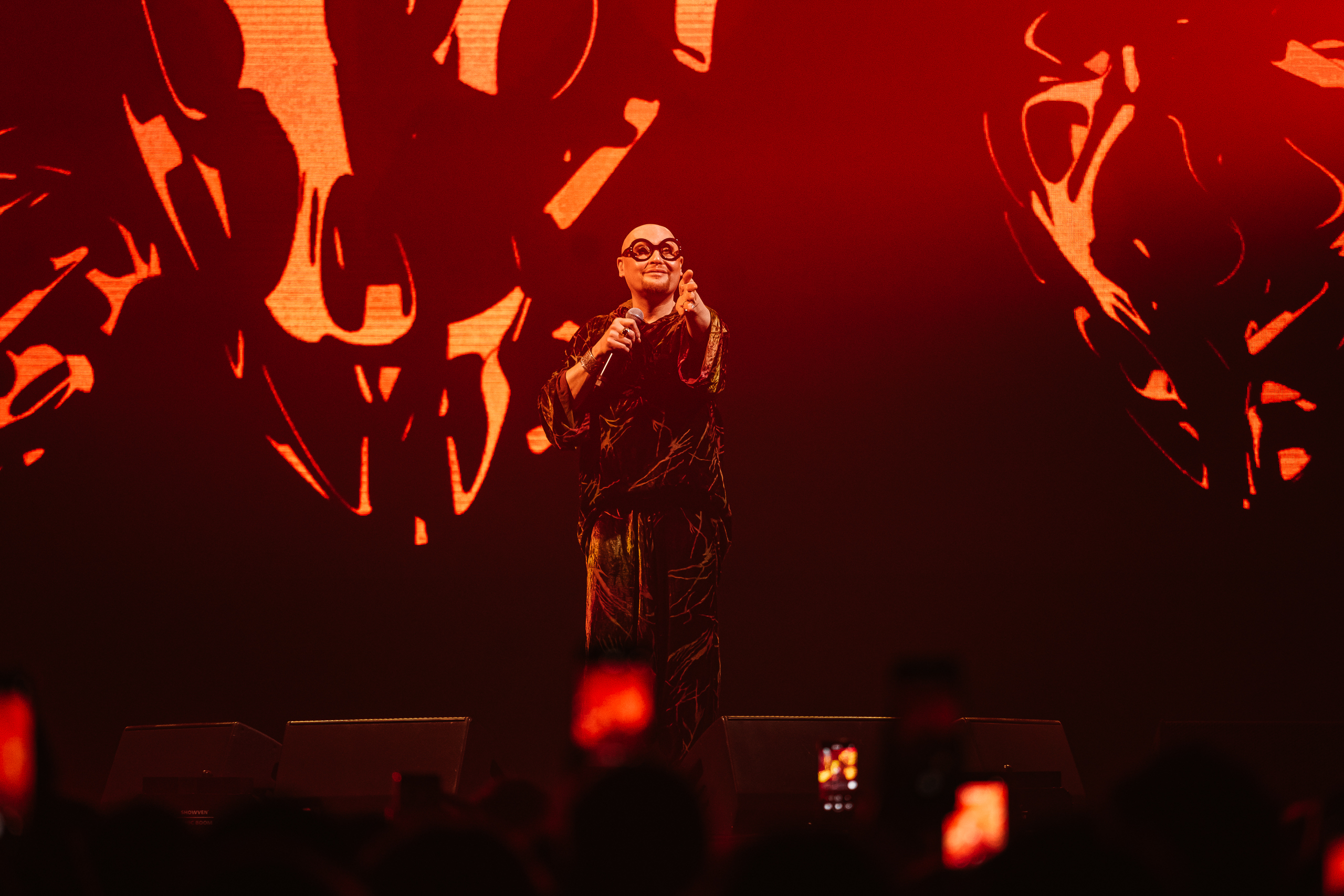 Световое шоу, хиты и звездный гость: “Руки Вверх” приехали в Тверь с новым шоу