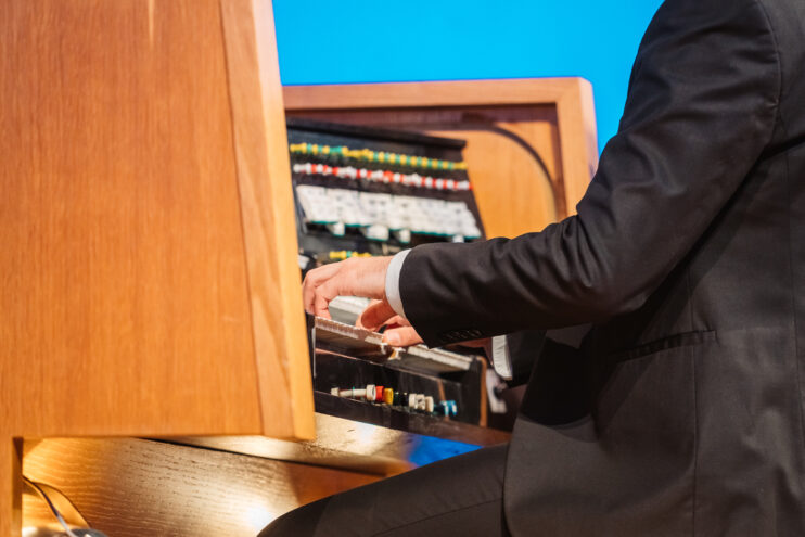 Популярные песни о любви прозвучат 21 мая в Тверской академической филармонии