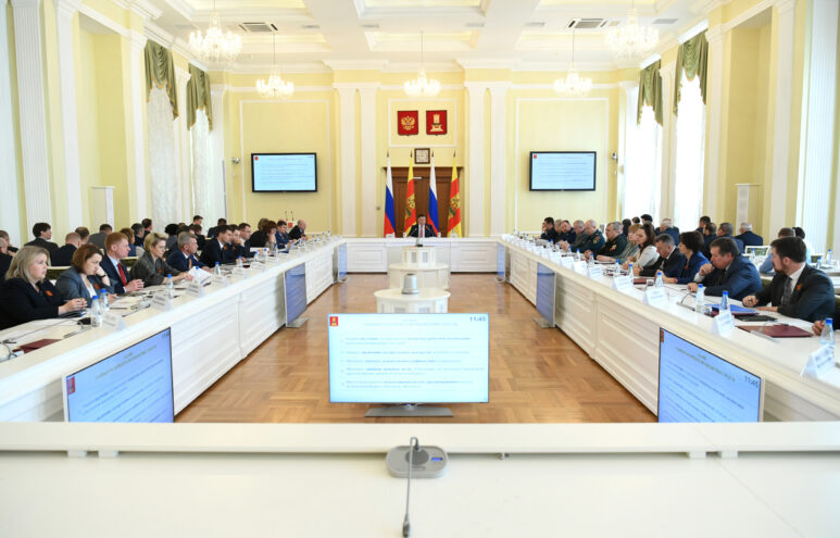 Работодателям региона при трудоустройстве подростков компенсируют затраты на заработную плату, питание и оплату труда наставников