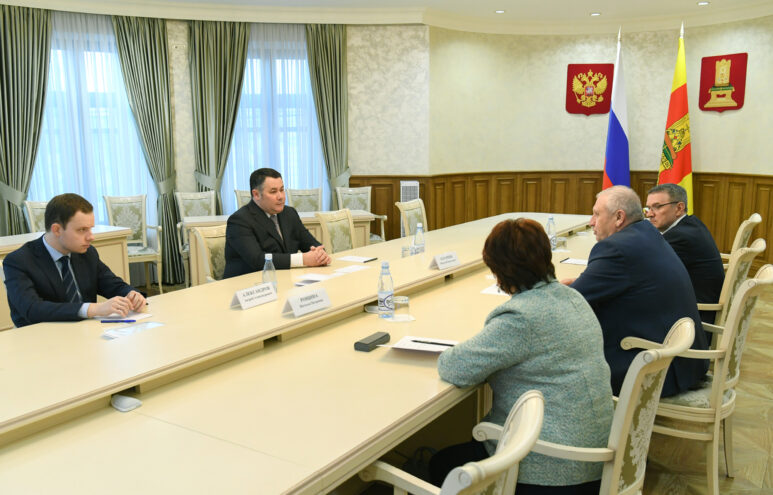 Игорь Руденя и руководители Ассоциации «Совет муниципальных образований Тверской области» провели встречу