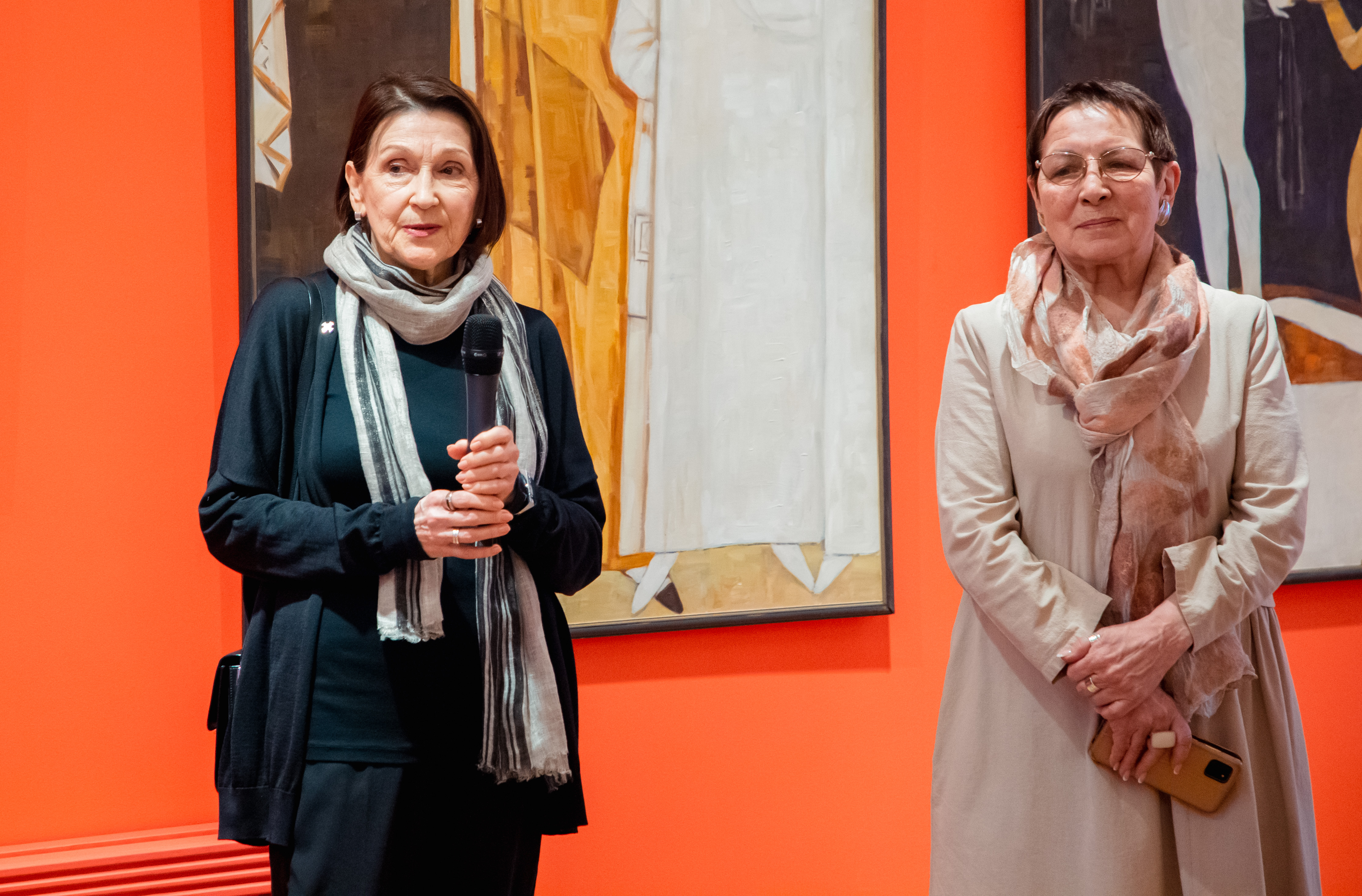 Дух времени: В Тверской областной картинной галерее впервые открылась выставка Надежды Цикулиной