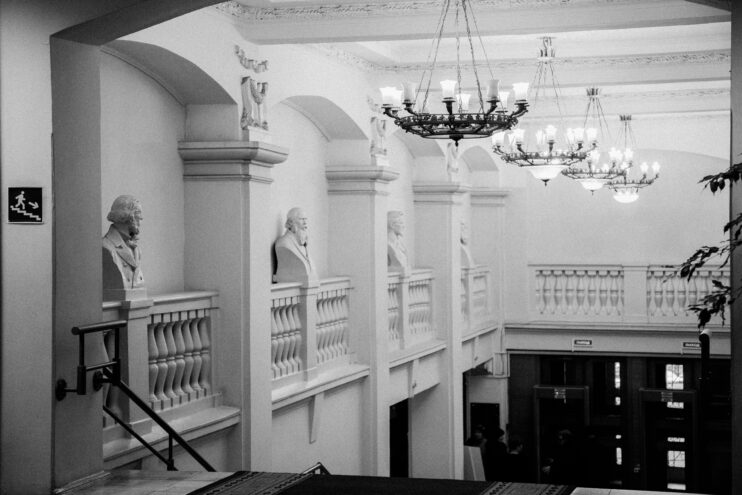 В Тверской библиотеке имени Горького открылась выставка «Холокост: история, судьбы, память»