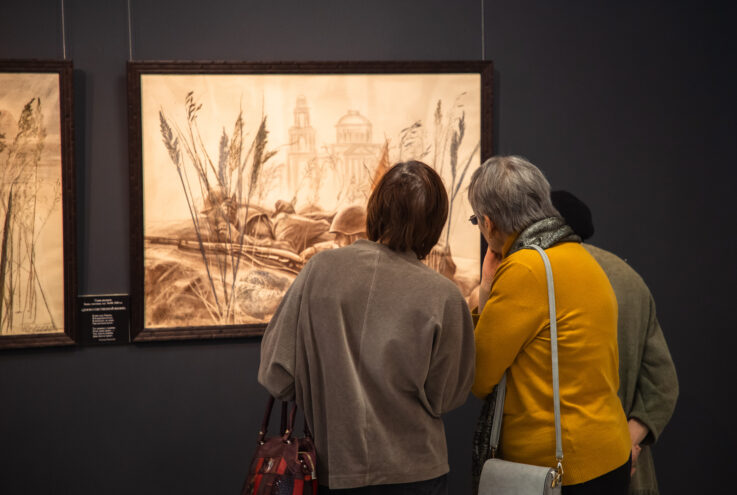 Игорь Руденя поздравил с юбилеем народного художника РФ Людмилу Юга