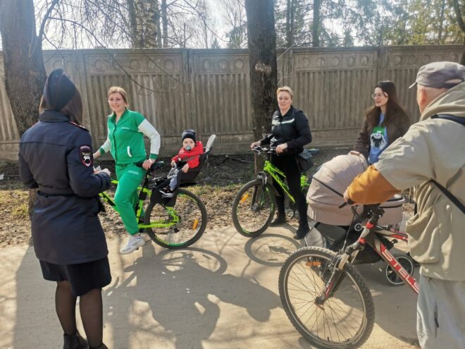 В Твери инспекторы провели беседы с велосипедистами В Твери инспекторы провели беседы с велосипедистами