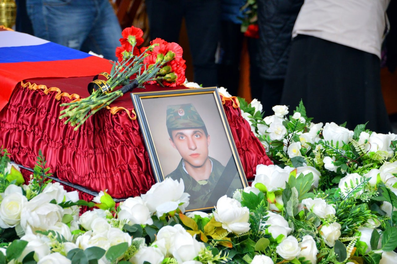 В Твери простились с Алексеем Замороцким, погибшим при выполнении служебного долга на Донбассе В Твери простились с Алексеем Замороцким, погибшим при выполнении служебного долга на Донбассе