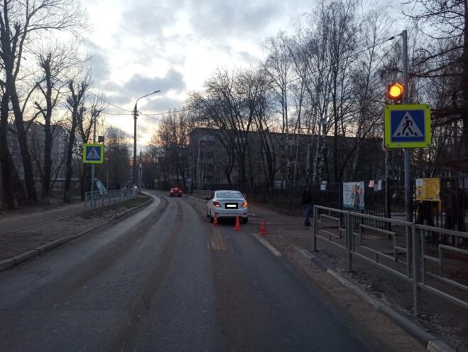 В Твери Хендай сбил пешехода на "зебре"