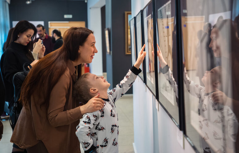 В Тверской области открылась выставка народного художника РФ Людмилы Юга, приуроченная к ее 75-летию В Тверской области открылась выставка народного художника РФ Людмилы Юга, приуроченная к ее 75-летию