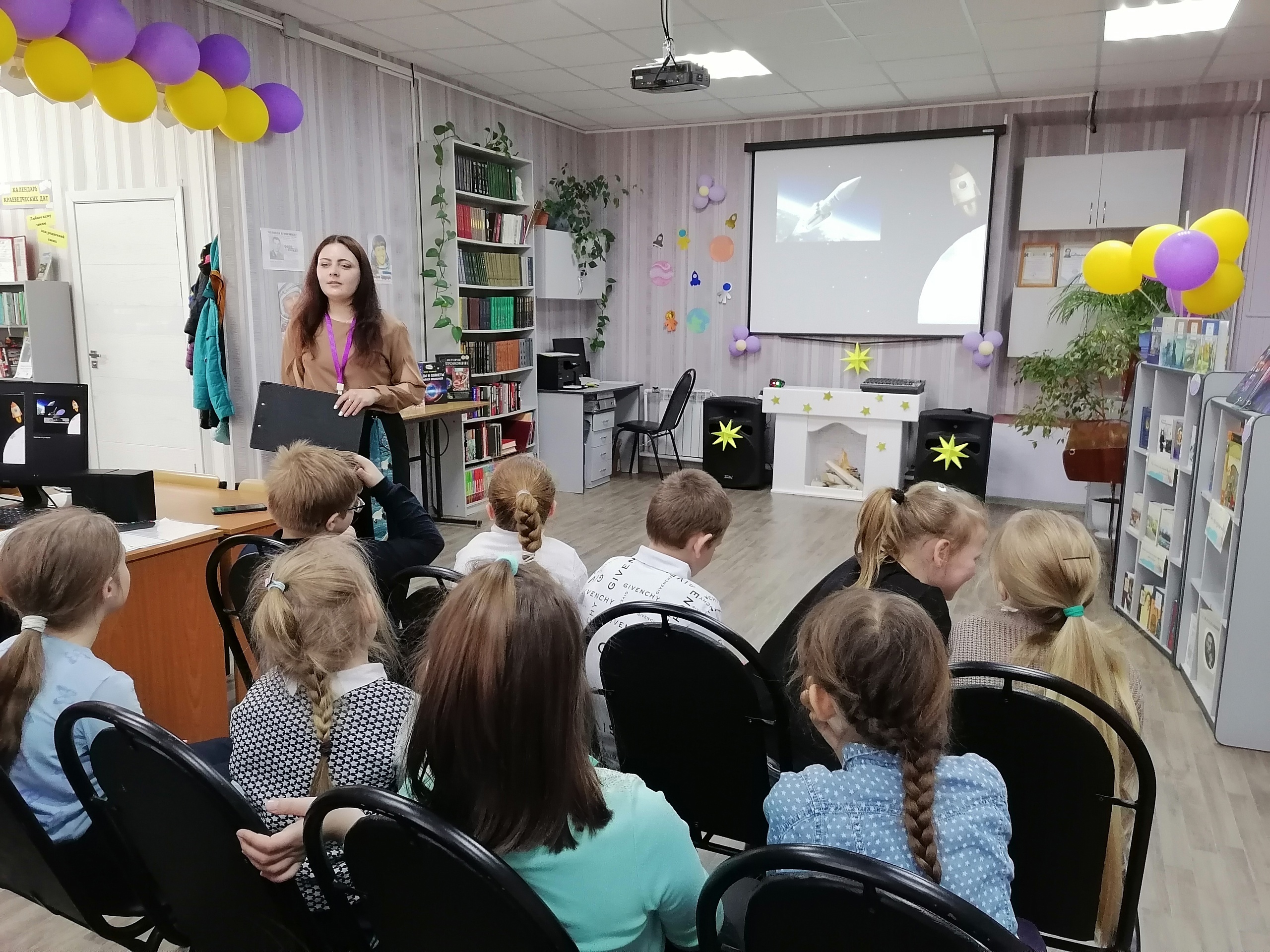 Ржевские школьники совершили "космическое путешествие" Ржевские школьники совершили "космическое путешествие"