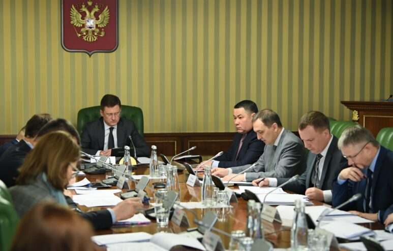 Александр Новак и Игорь Руденя обсудили модернизацию системы теплоснабжения Твери Александр Новак и Игорь Руденя обсудили модернизацию системы теплоснабжения Твери