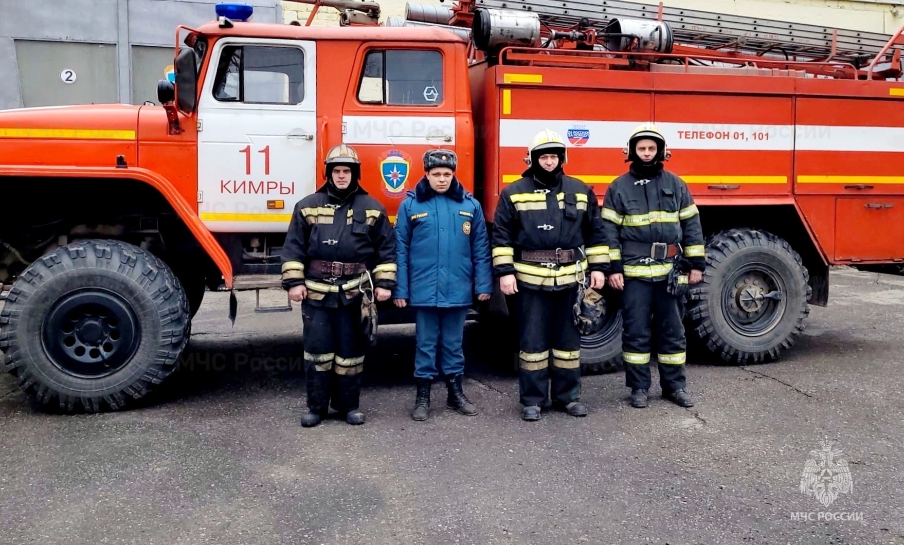 В Тверской области пожарные спасли мужчину из задымленной квартиры