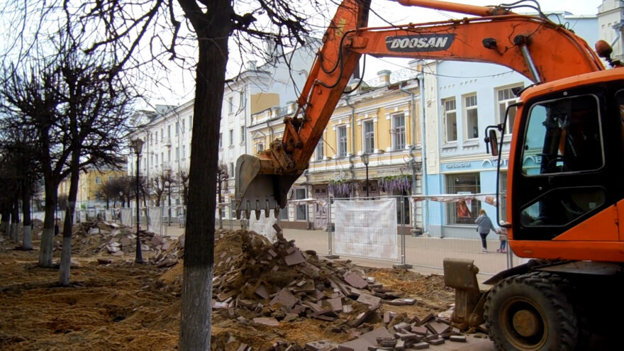 В Твери начались работы по благоустройству улицы Трехсвятской В Твери начались работы по благоустройству улицы Трехсвятской