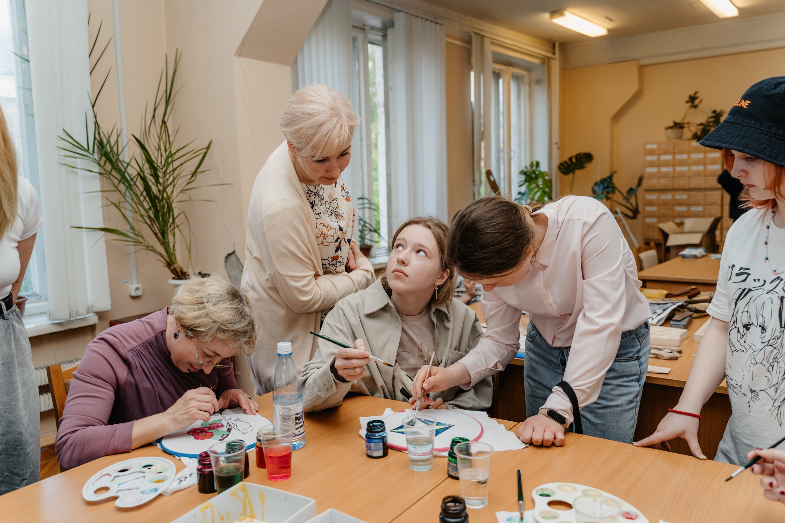 "Библионочь" в Горьковке: Читателей пригласили на мастер-классы и в книгохранилище