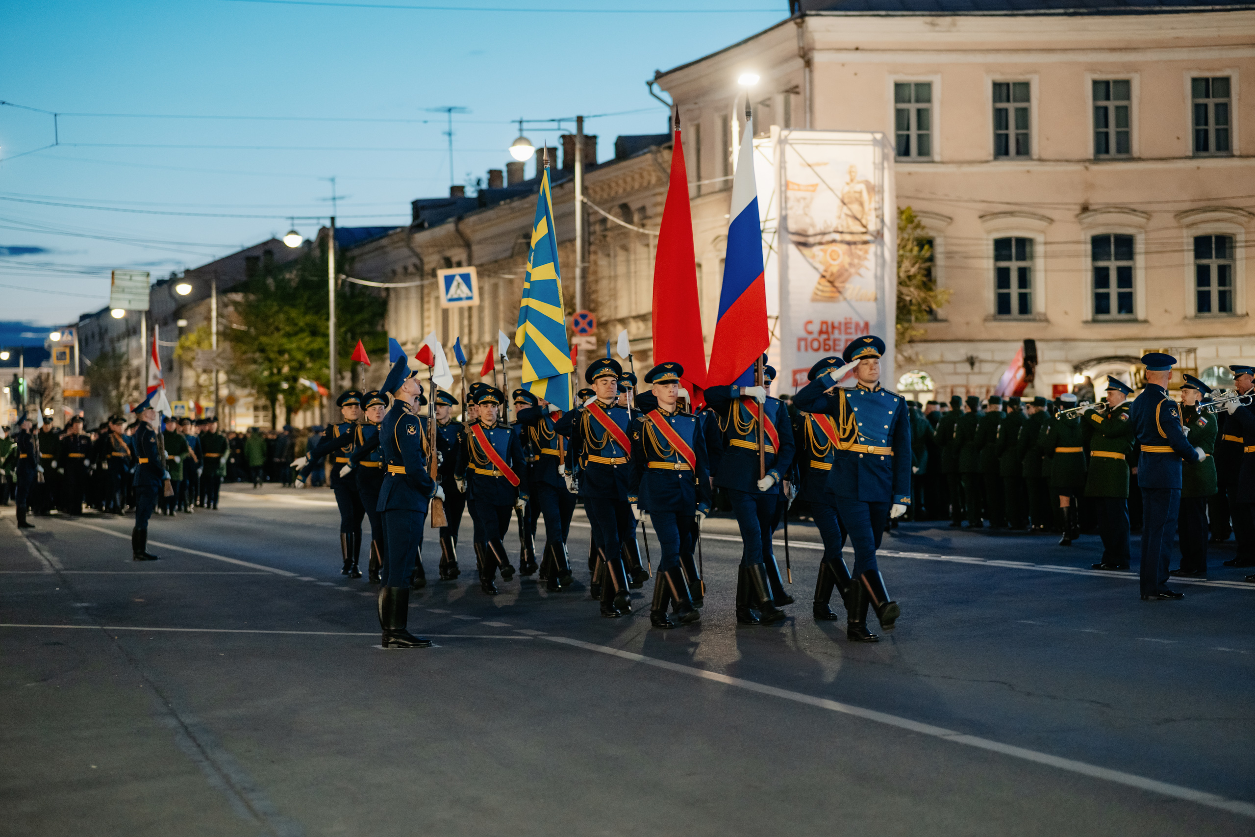 Вечером в Твери прошла генеральная репетиция парада Победы
