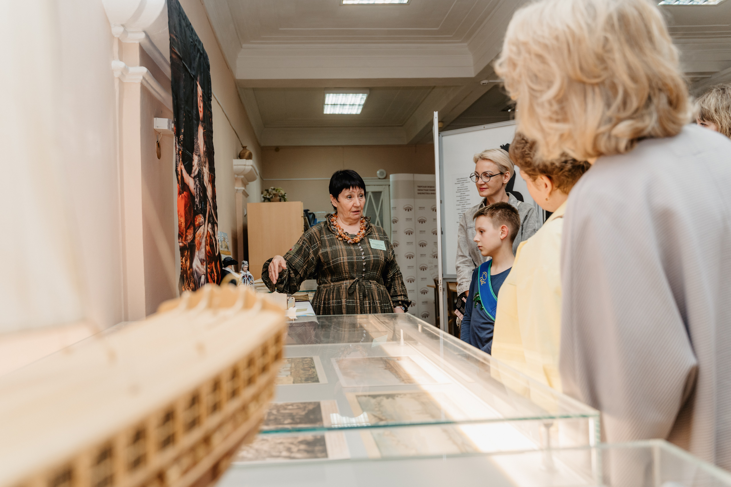 "Библионочь" в Горьковке: Читателей пригласили на мастер-классы и в книгохранилище