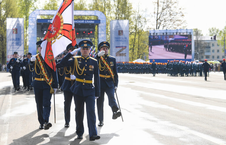 Губернатор Игорь Руденя в Ржеве принял участие в торжествах в честь 78-летия Великой Победы Губернатор Игорь Руденя в Ржеве принял участие в торжествах в честь 78-летия Великой Победы