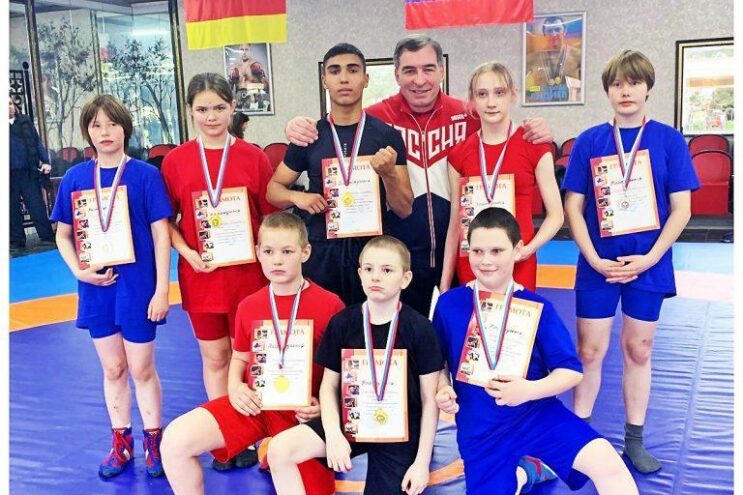 8 борцов из Конаковского района получили медали в областных соревнованиях