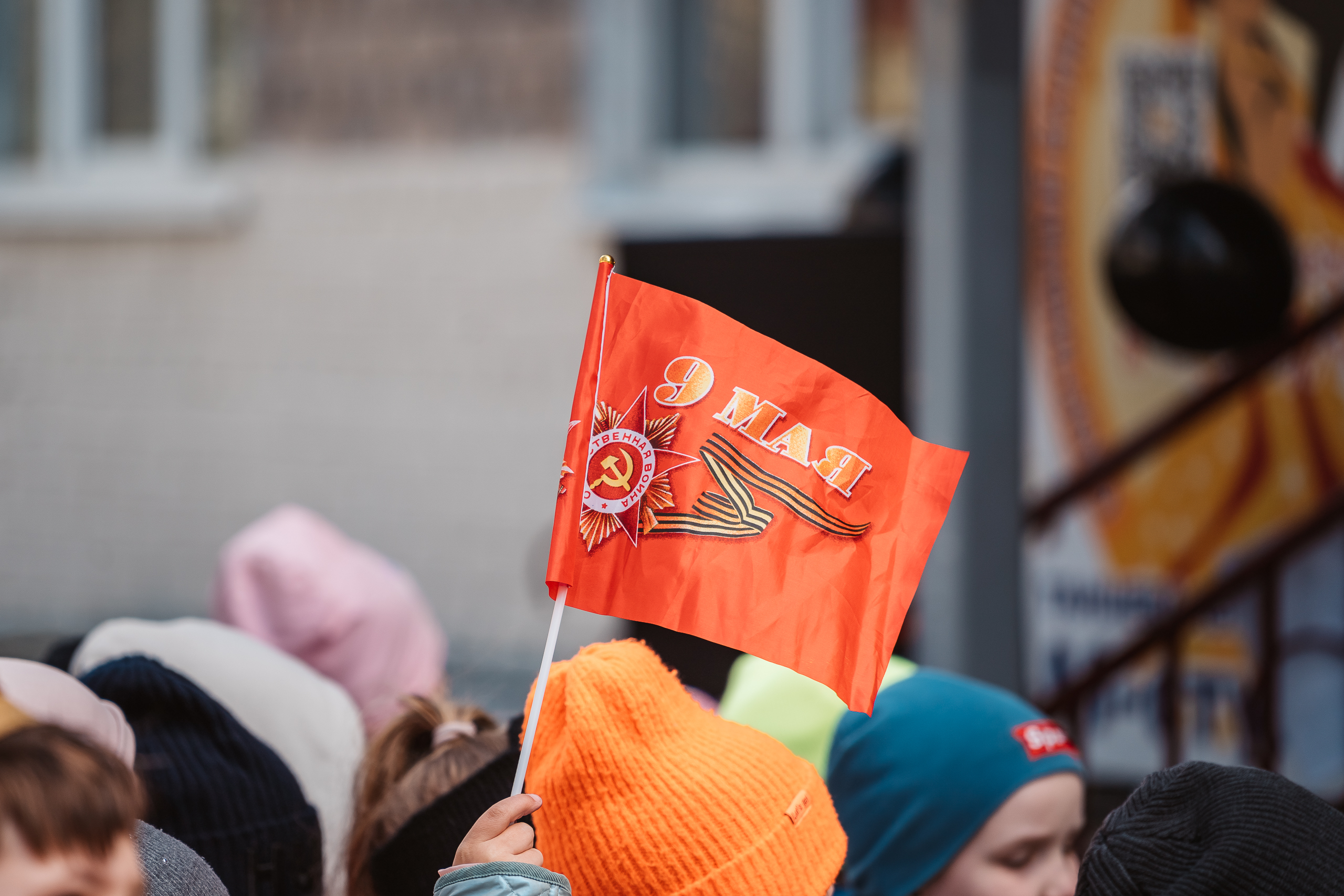 В тверской школе дети станцевали "Вальс Победы" В тверской школе дети станцевали "Вальс Победы"