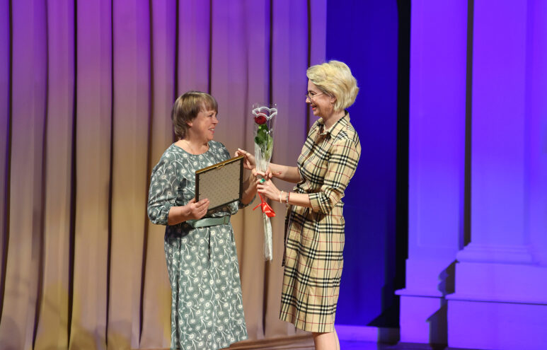 В Тверской области накануне профессионального праздника поздравили сотрудников библиотек