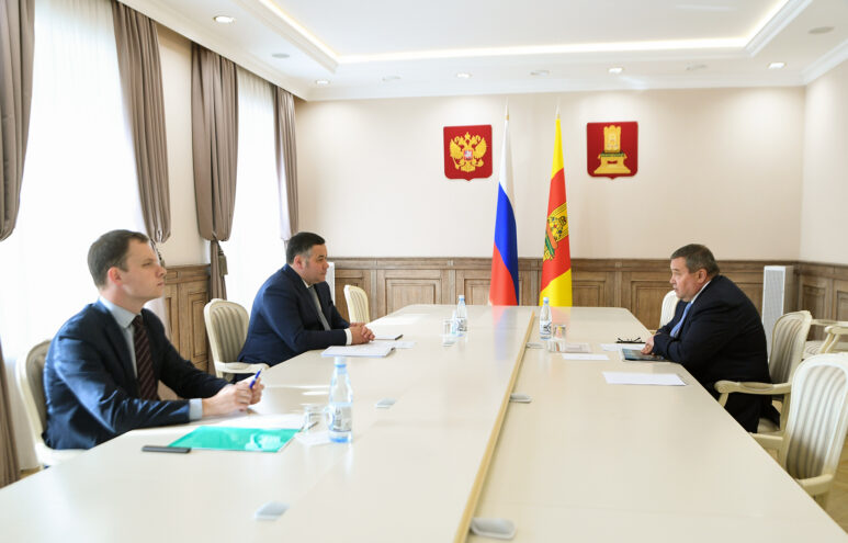 Игорь Руденя провёл встречу с главой Конаковского района Олегом Лобановским Игорь Руденя провёл встречу с главой Конаковского района Олегом Лобановским