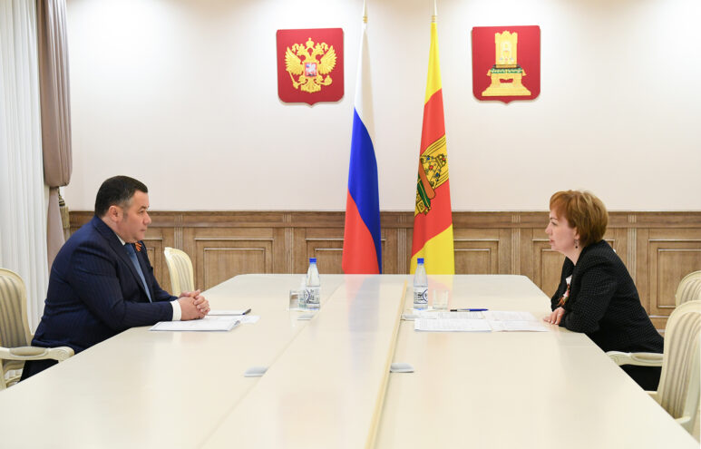 Игорь Руденя провел встречу с главой Торжокского района Еленой Хохловой