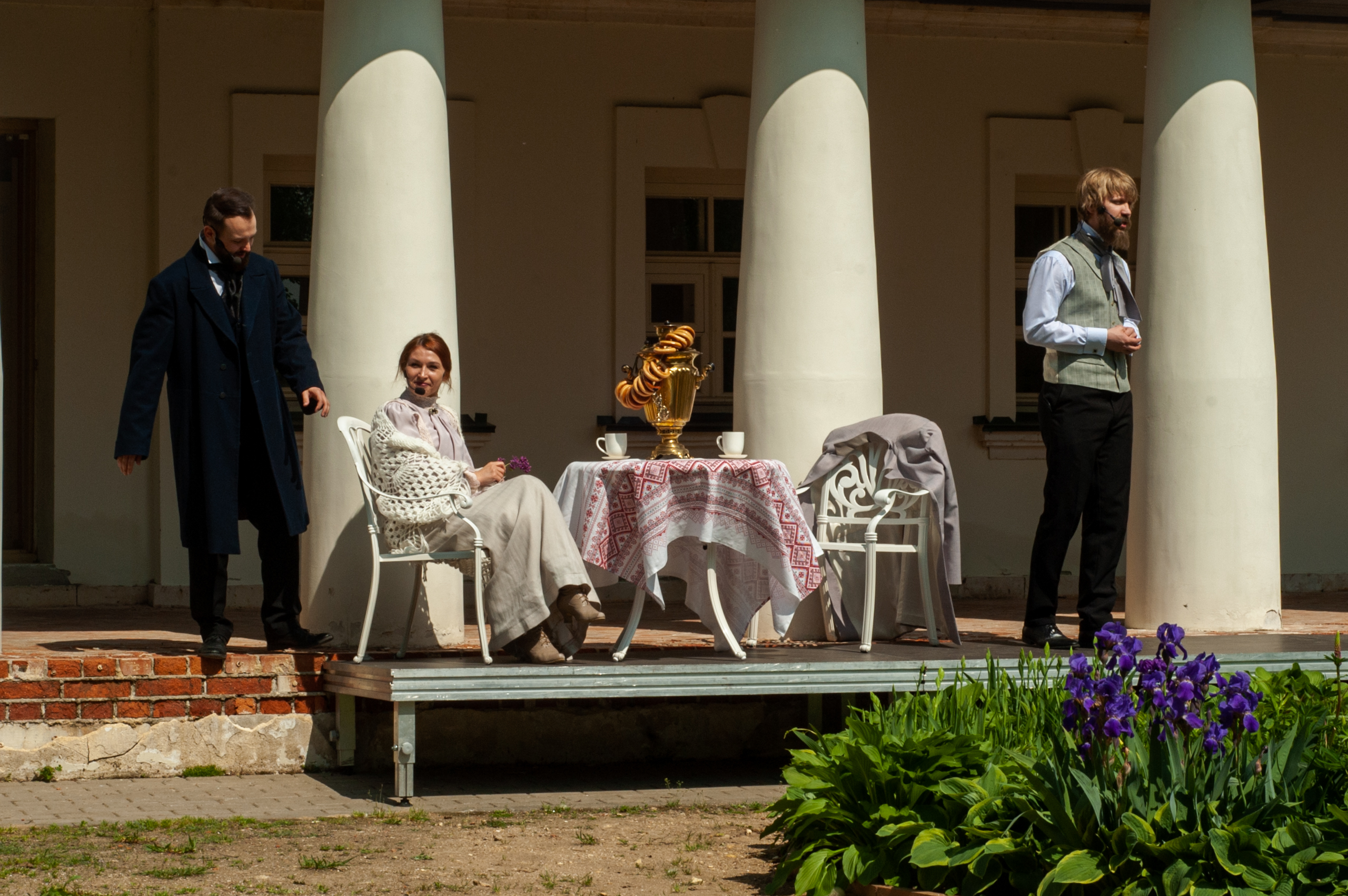 Еще больше сирени: Чем удивил гостей традиционный праздник в усадьбе Домотканово