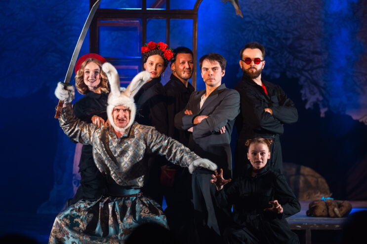 Наш ответ Marvel: Как в Тверском ТЮЗе спасали "Мультивселенную Заходера" Наш ответ Marvel: Как в Тверском ТЮЗе спасали "Мультивселенную Заходера"