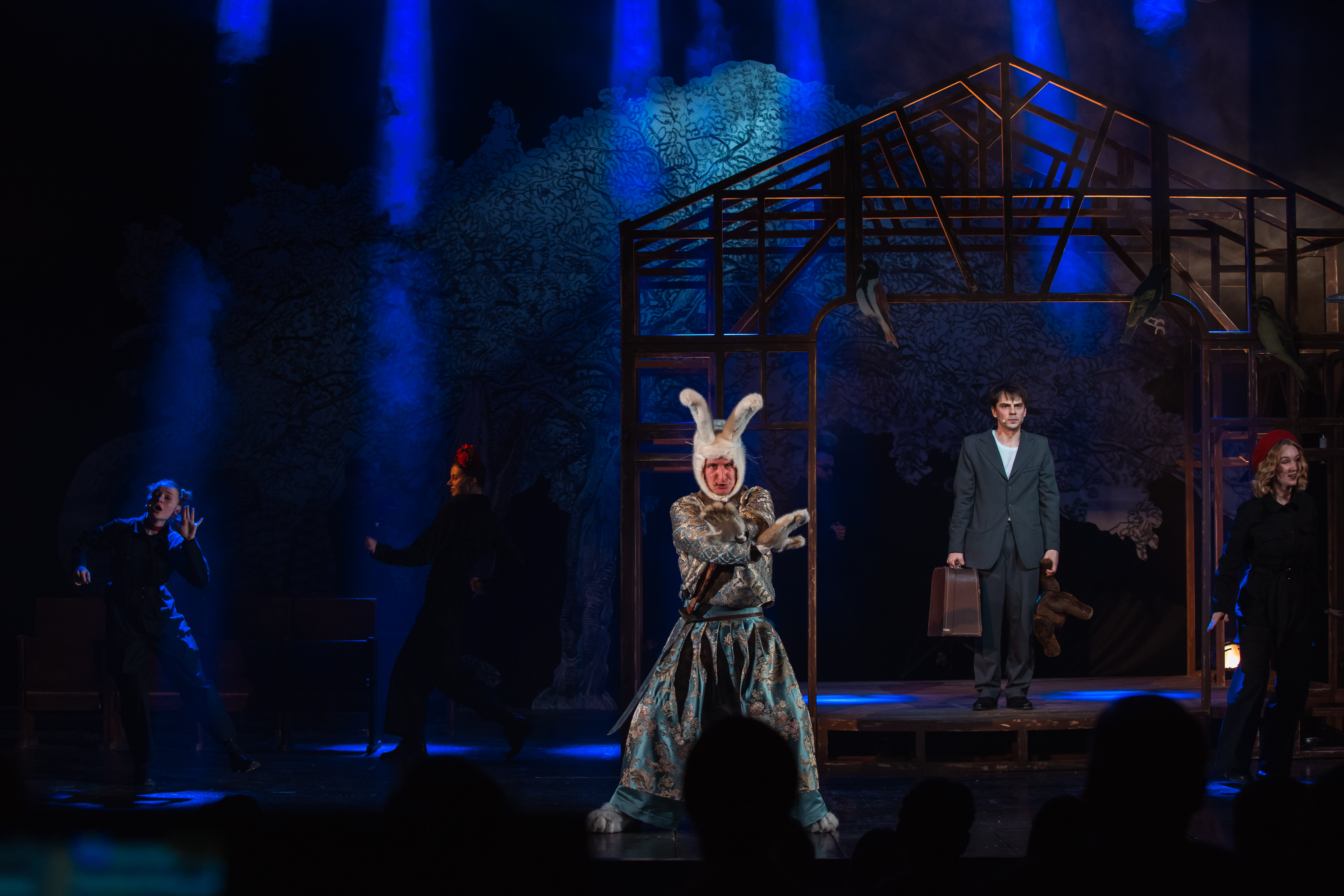 Наш ответ Marvel: Как в Тверском ТЮЗе спасали "Мультивселенную Заходера"