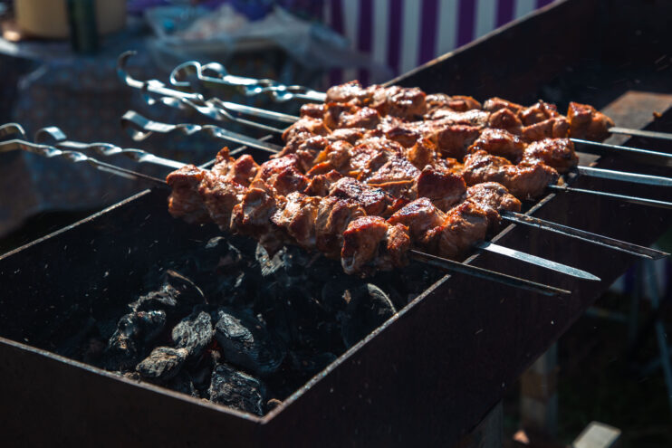 Тверитяне закупаются мангалами перед майскими праздниками Тверитяне закупаются мангалами перед майскими праздниками