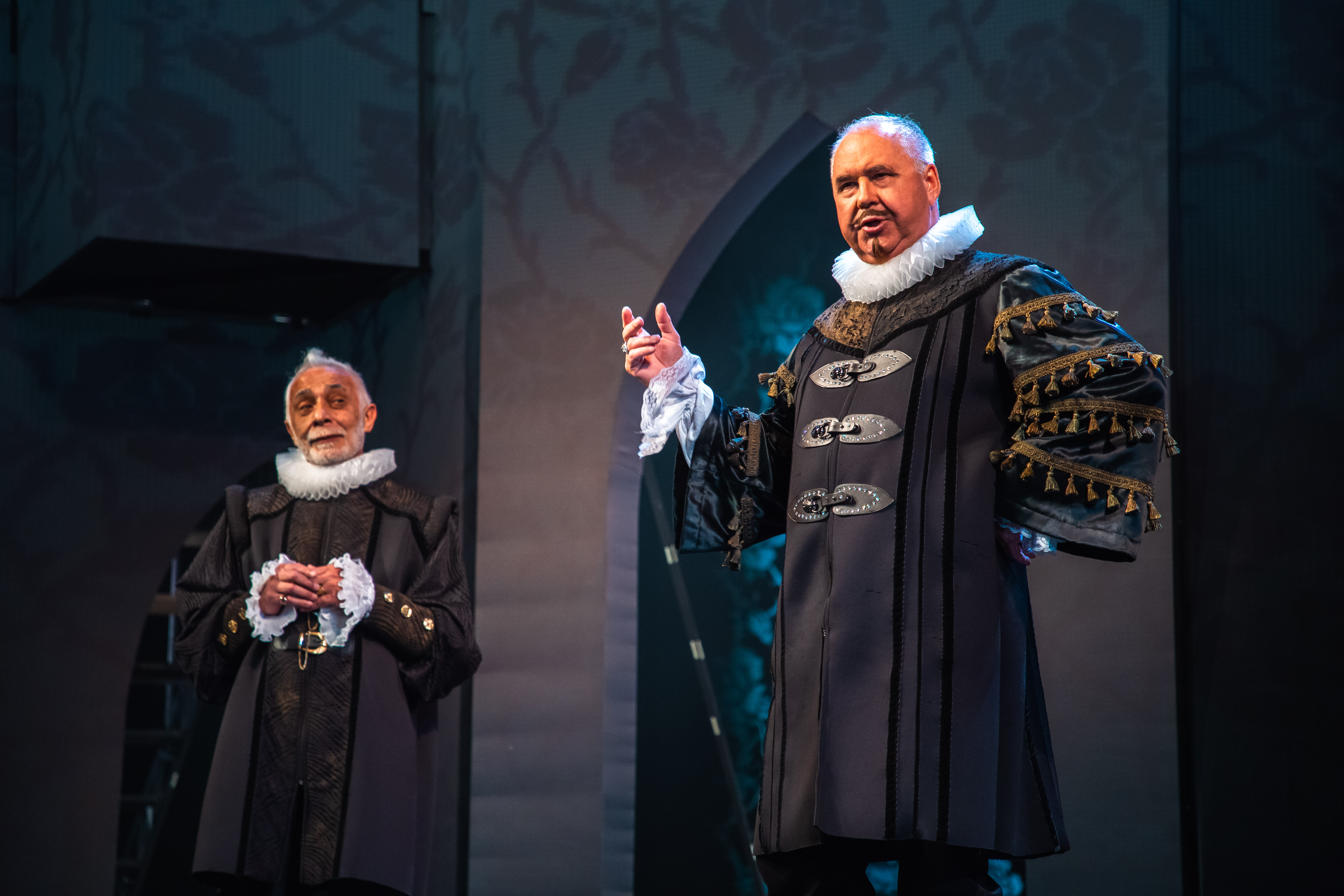 Дела сердечные или как Октавьо дочерей замуж выдавал: Тверской театр драмы представил "Дурочку"