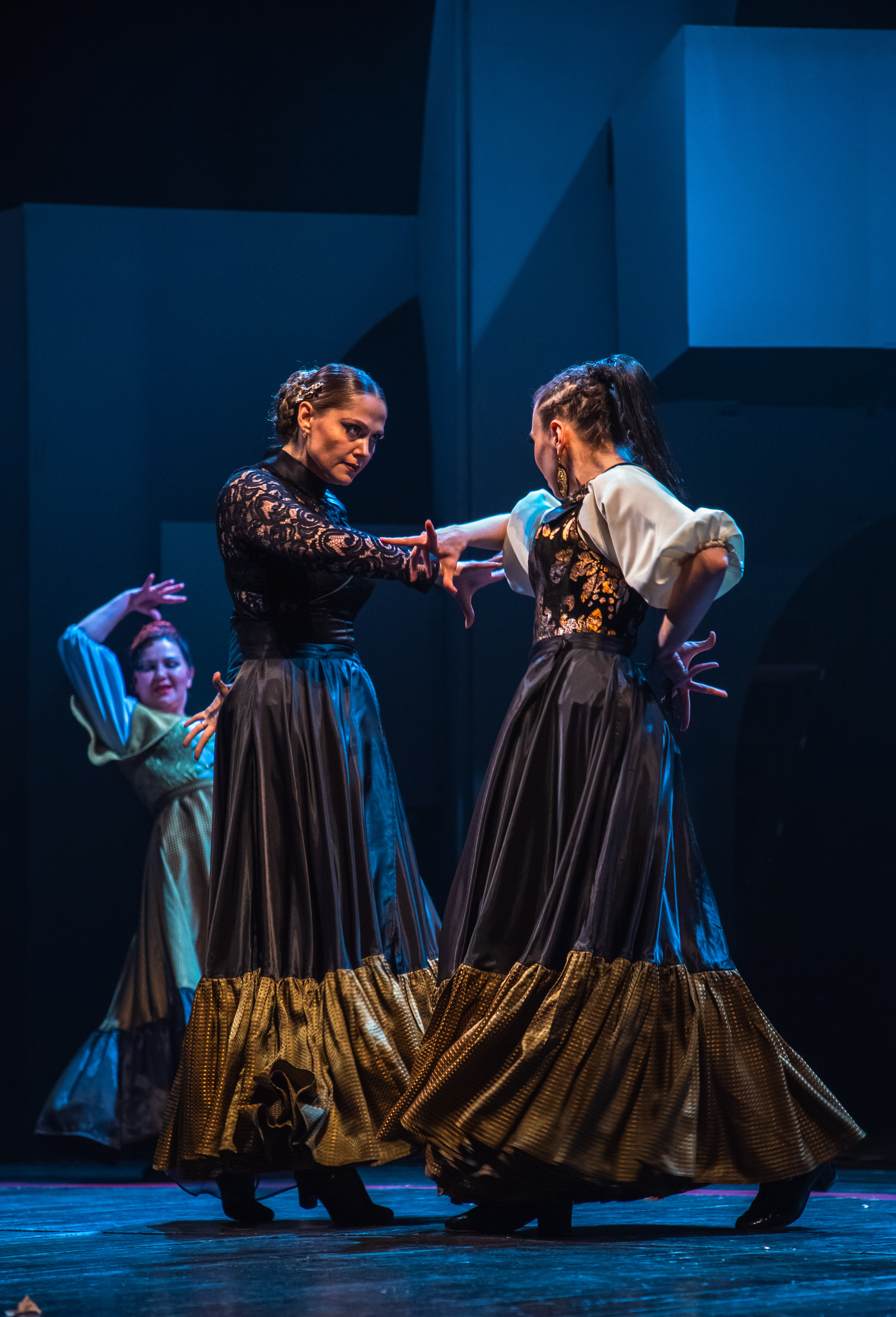 Дела сердечные или как Октавьо дочерей замуж выдавал: Тверской театр драмы представил "Дурочку"