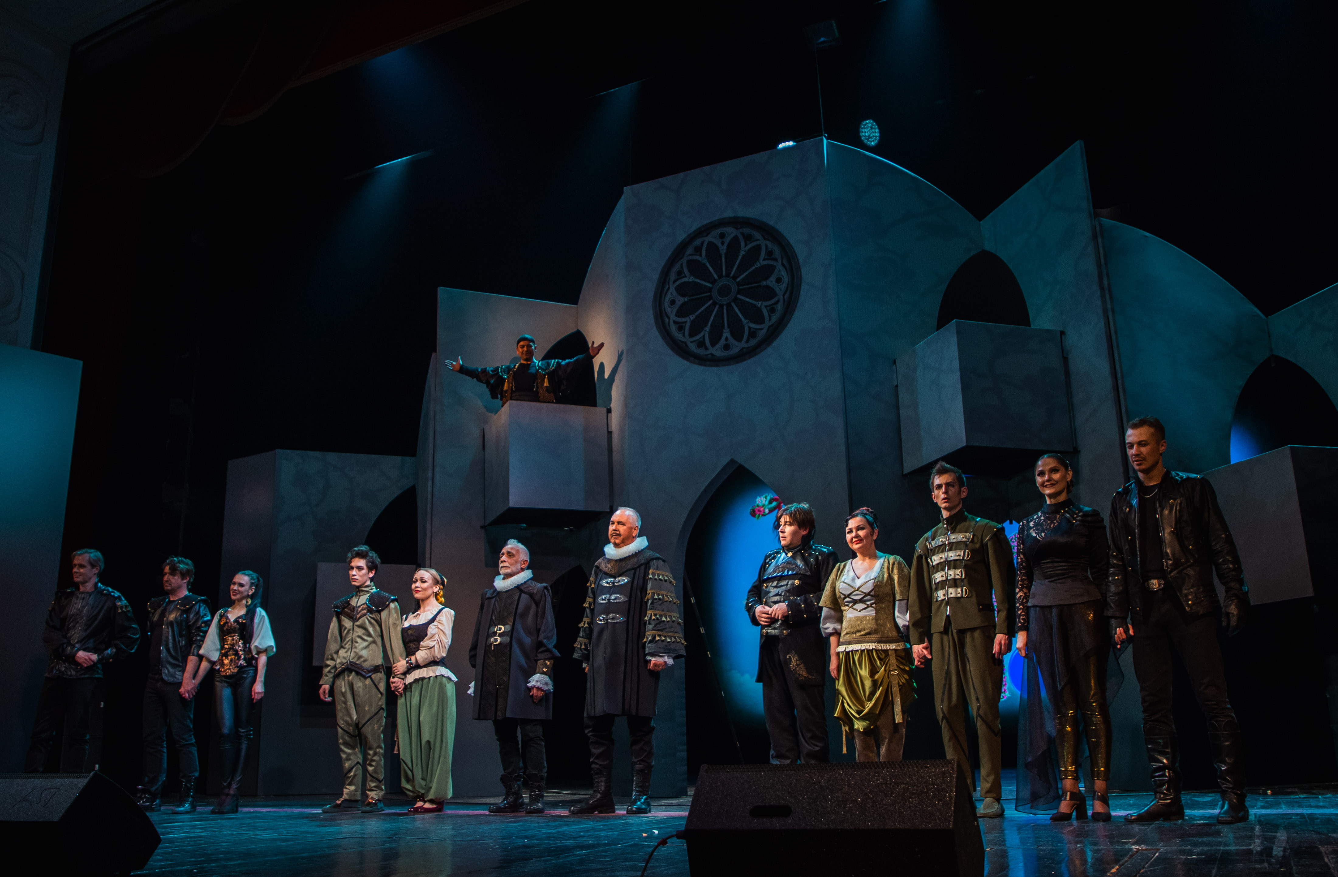 Дела сердечные или как Октавьо дочерей замуж выдавал: Тверской театр драмы представил "Дурочку"