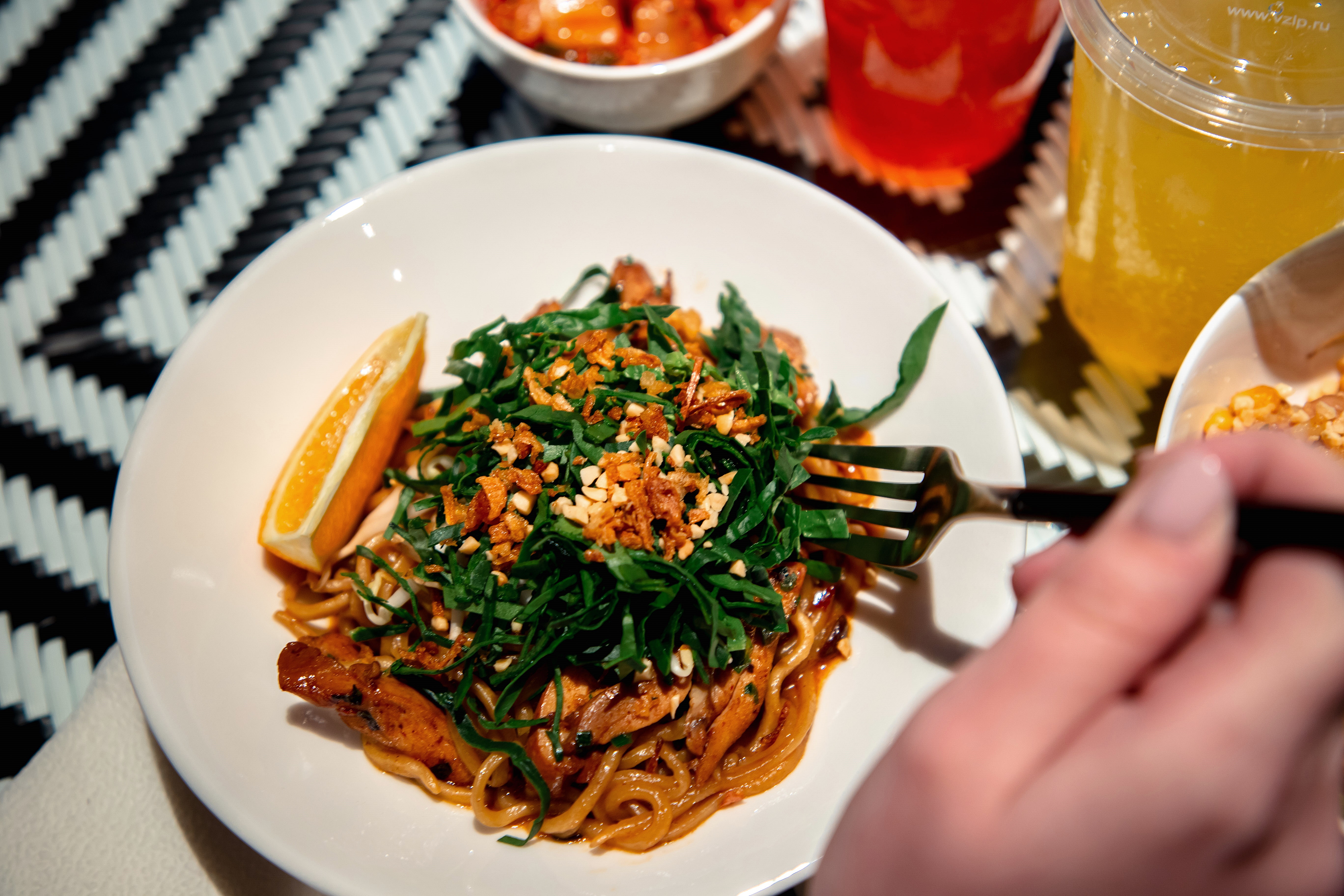 Поели за вас: настоящий азиатский островок в самом центре Твери