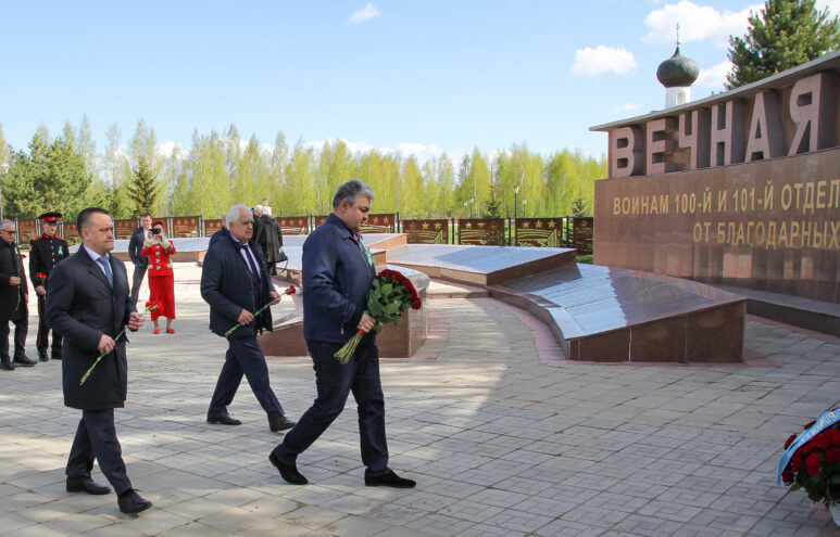 Представители Республики Казахстан в Тверской области почтили память воинов-земляков, павших на ржевской земле в годы Великой Отечественной войны Представители Республики Казахстан в Тверской области почтили память воинов-земляков, павших на ржевской земле в годы Великой Отечественной войны