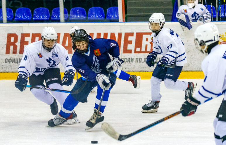 В Твери проходит ежегодный турнир по хоккею «Кубок Ильи Ковальчука» В Твери проходит ежегодный турнир по хоккею «Кубок Ильи Ковальчука»