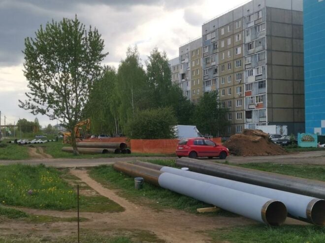 В городе Конаково ремонтируют теплотрассу