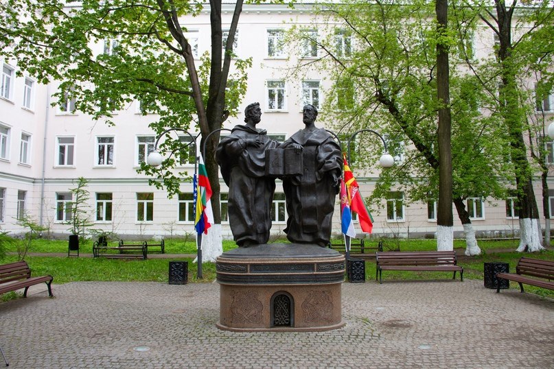 В Твери проходят мероприятия ко Дню славянской письменности и культуры В Твери проходят мероприятия ко Дню славянской письменности и культуры
