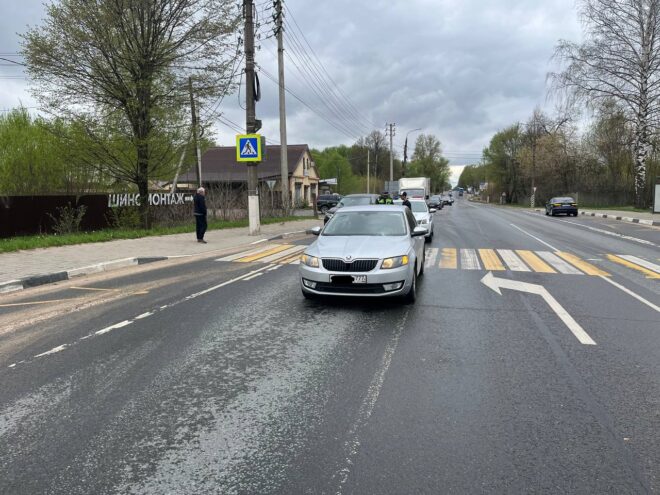 В Тверской области под колеса автомобиля попала девушка В Тверской области под колеса автомобиля попала девушка